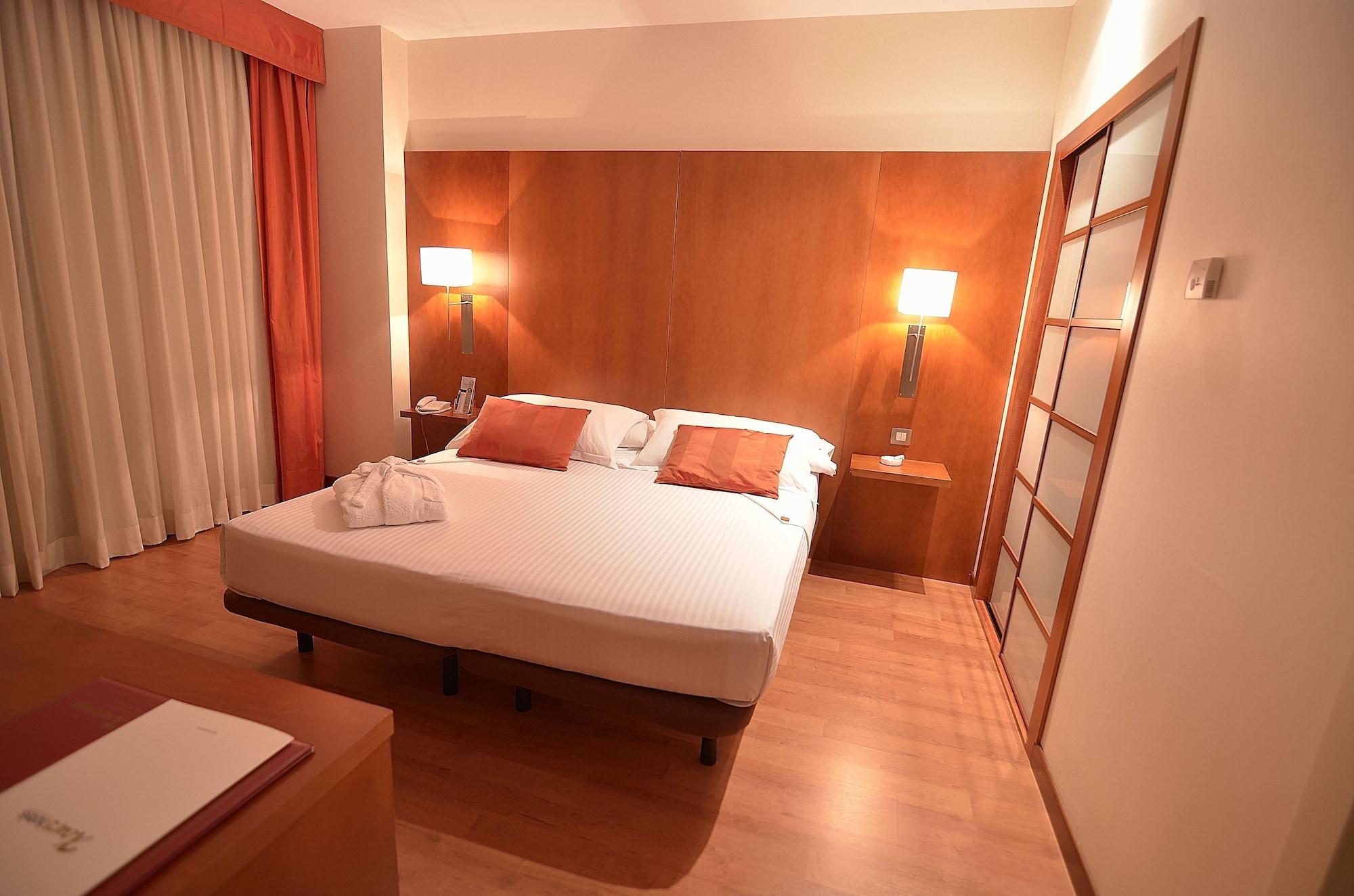 Hotel Xon'S Valencia الذايا المظهر الخارجي الصورة